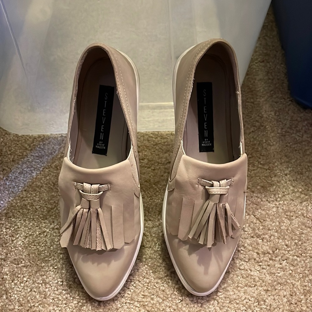 STEVEN by Steve Madden Tassel Sneakers 7.5